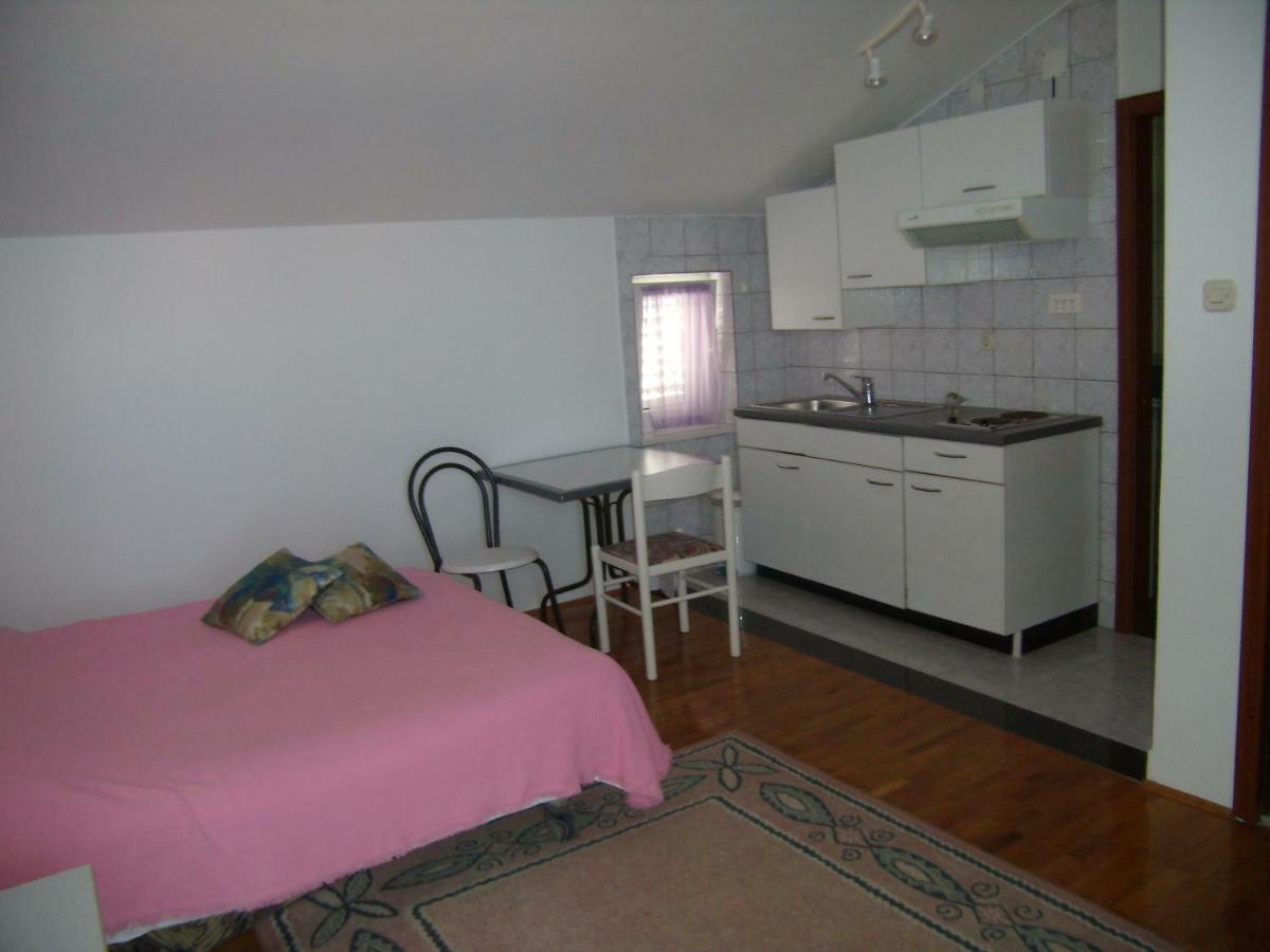 Apartment Zelencic Kali Exterior photo